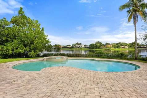 17618 Bocaire Way Boca Raton FL 33487