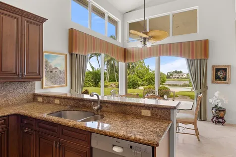 17618 Bocaire Way Boca Raton FL 33487