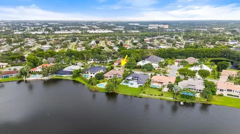 17618 Bocaire Way Boca Raton FL 33487