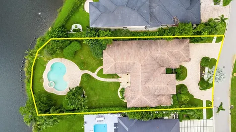 17618 Bocaire Way Boca Raton FL 33487