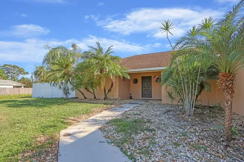 1991 Se Aires Lane Port Saint Lucie FL 34984
