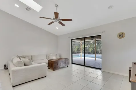 1991 Se Aires Lane Port Saint Lucie FL 34984