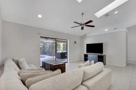 1991 Se Aires Lane Port Saint Lucie FL 34984