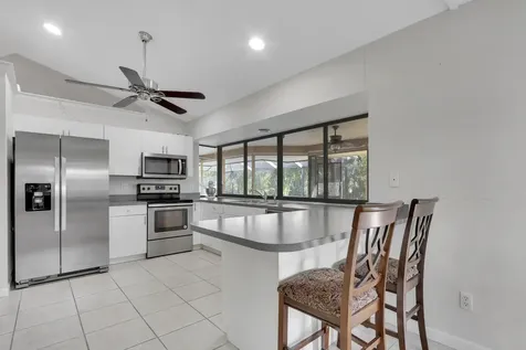 1991 Se Aires Lane Port Saint Lucie FL 34984