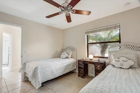 1991 Se Aires Lane Port Saint Lucie FL 34984