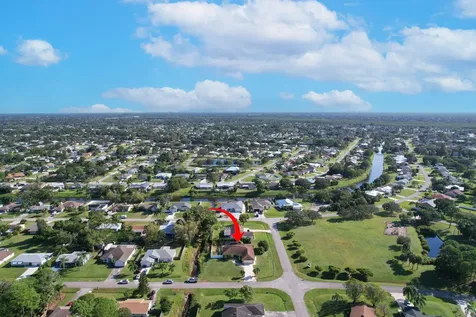1991 Se Aires Lane Port Saint Lucie FL 34984