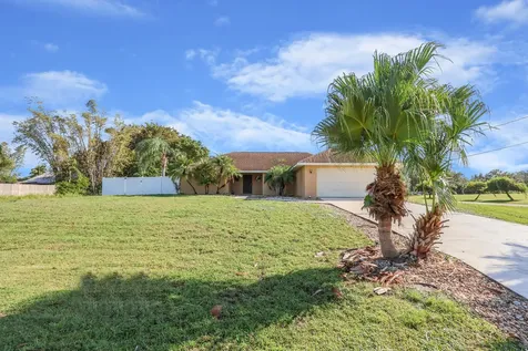 1991 Se Aires Lane Port Saint Lucie FL 34984
