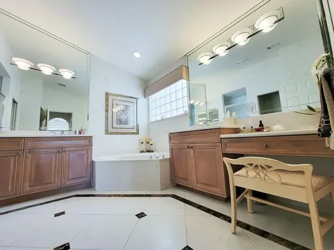 5256 Glenville Drive Boynton Beach FL 33437