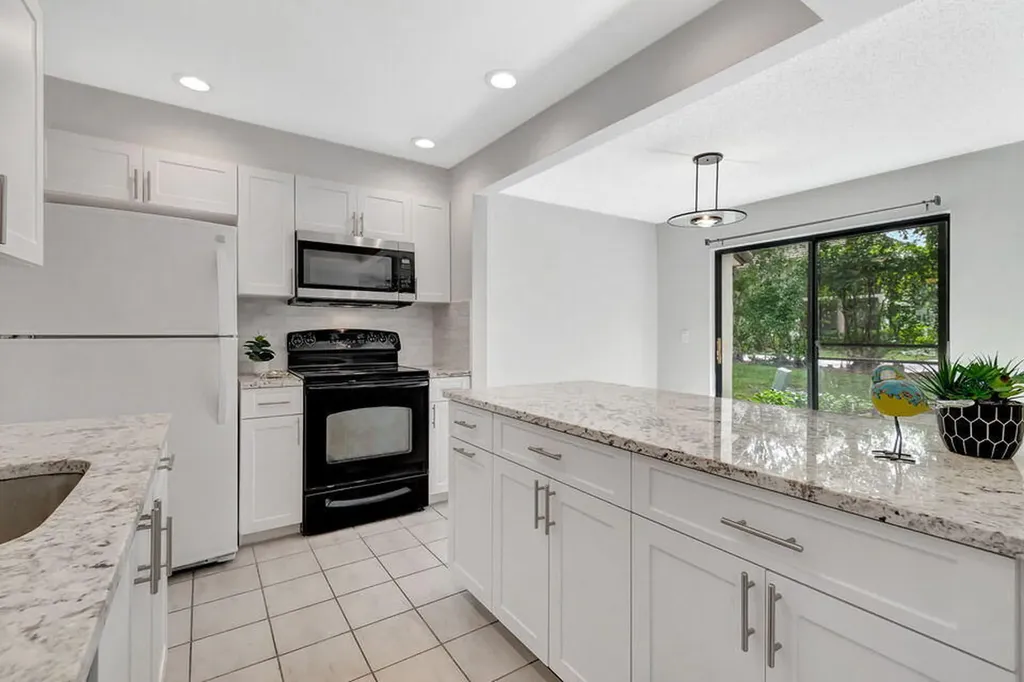 7200 Nw 2nd Avenue Boca Raton FL 33487