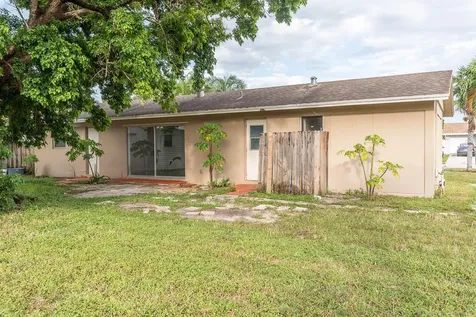 10225 Sleepy Brook Way Boca Raton FL 33428