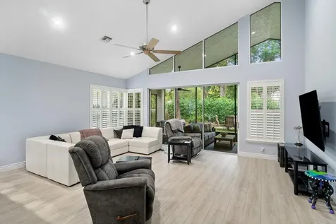 5334 Nw 21st Avenue Boca Raton FL 33496