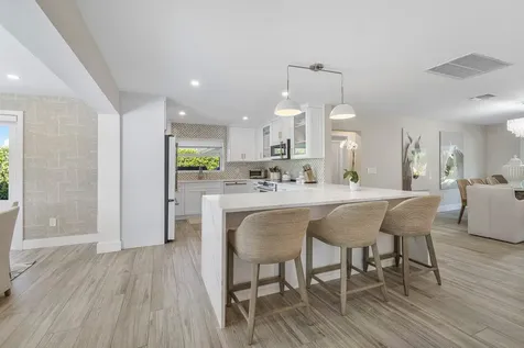 822 Sw 33rd Place Boynton Beach FL 33435