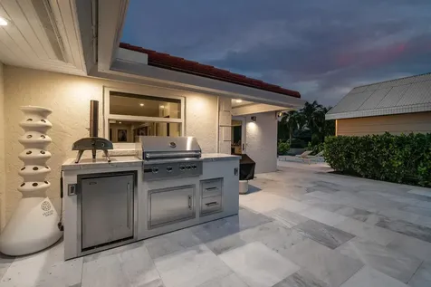 822 Sw 33rd Place Boynton Beach FL 33435