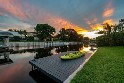 822 Sw 33rd Place Boynton Beach FL 33435