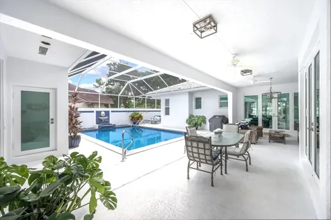 25 Sutton Drive Boynton Beach FL 33436