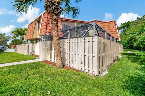 22946 Oxford Place Boca Raton FL 33433