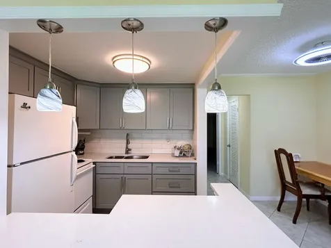 350 Horizons E Boynton Beach FL 33435