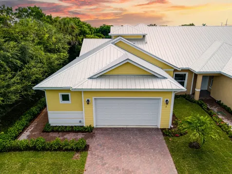 1805 Bridgepointe Circle Vero Beach FL 32967