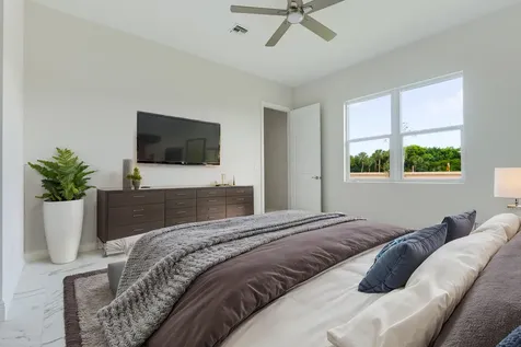 1805 Bridgepointe Circle Vero Beach FL 32967