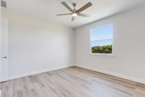 1805 Bridgepointe Circle Vero Beach FL 32967