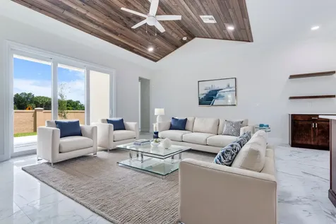 1805 Bridgepointe Circle Vero Beach FL 32967