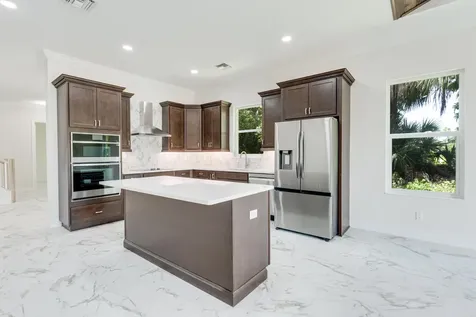 1805 Bridgepointe Circle Vero Beach FL 32967