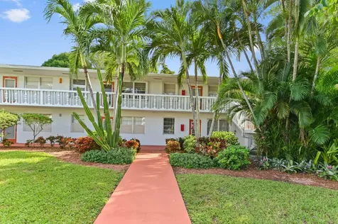 203 Ellesmere D Deerfield Beach FL 33442