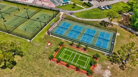 203 Ellesmere D Deerfield Beach FL 33442
