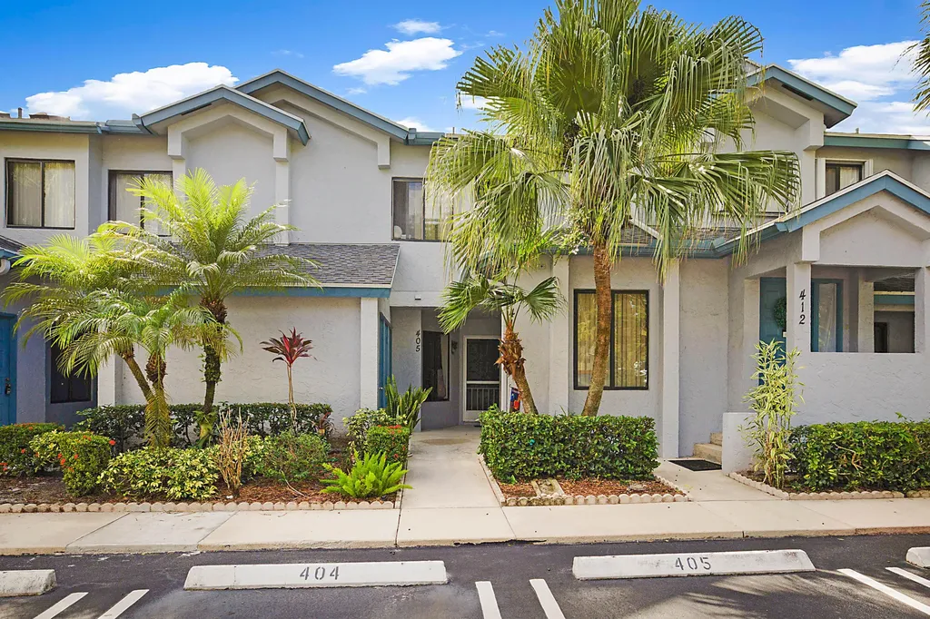 405 Harbour Pointe Way Greenacres FL 33413