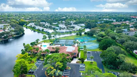 405 Harbour Pointe Way Greenacres FL 33413