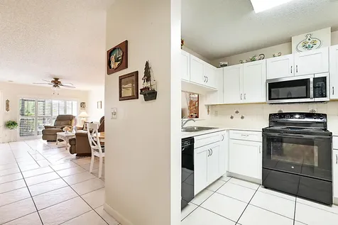 405 Harbour Pointe Way Greenacres FL 33413