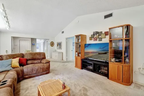 10088 Shadywood Place Boynton Beach FL 33437