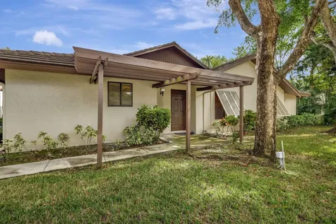 10088 Shadywood Place Boynton Beach FL 33437