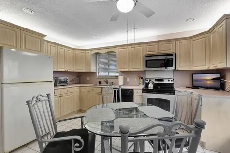 10088 Shadywood Place Boynton Beach FL 33437