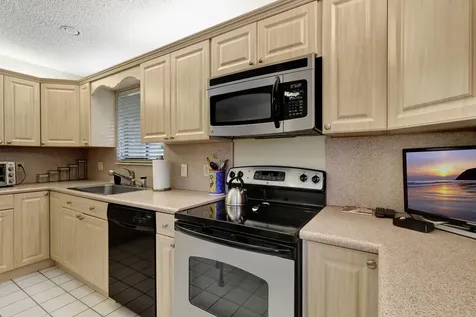 10088 Shadywood Place Boynton Beach FL 33437
