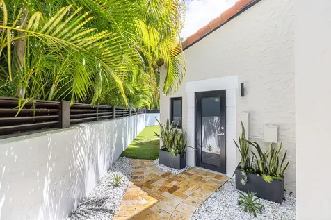290 Nw 6th Street Boca Raton FL 33432