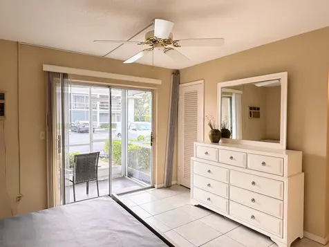 680 Horizons W Boynton Beach FL 33435