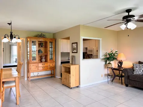 680 Horizons W Boynton Beach FL 33435