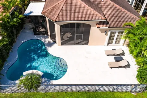 17929 Villa Club Way Boca Raton FL 33496