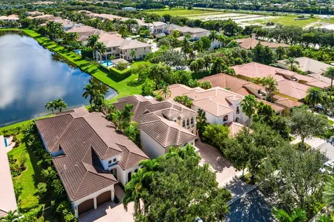 17929 Villa Club Way Boca Raton FL 33496