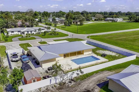 334 Se Avenue I Belle Glade FL 33430