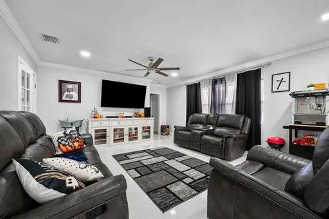 334 Se Avenue I Belle Glade FL 33430