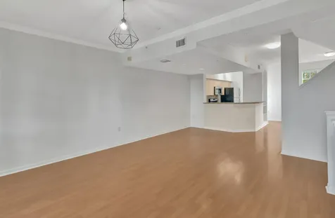 2911 Ne 185th Street Aventura FL 33180