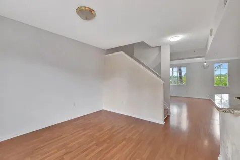 2911 Ne 185th Street Aventura FL 33180