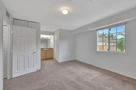 2911 Ne 185th Street Aventura FL 33180