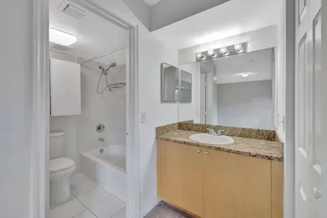 2911 Ne 185th Street Aventura FL 33180