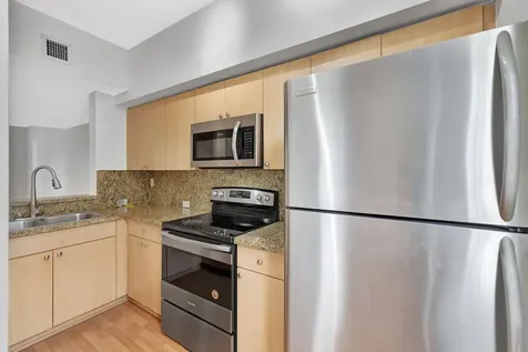2911 Ne 185th Street Aventura FL 33180