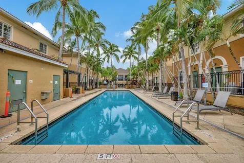 2911 Ne 185th Street Aventura FL 33180