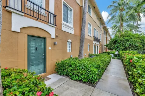 2911 Ne 185th Street Aventura FL 33180