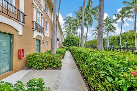 2911 Ne 185th Street Aventura FL 33180